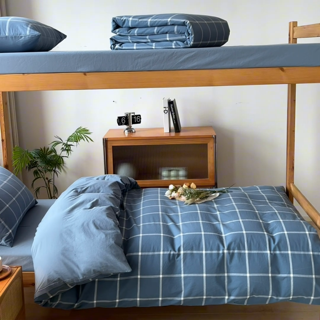 91家纺网 家纺一手货源 找家纺 吉象 2025新款水洗棉学生三件套 大蓝格