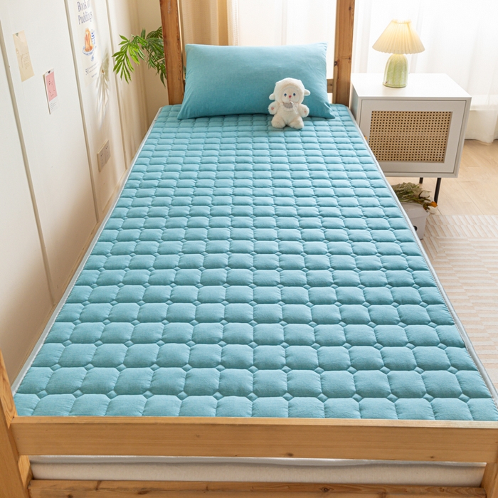 91家纺网 家纺一手货源 找家纺 卡伦家纺 2025新款全棉色织水洗棉夹棉床垫单人学生宿舍床垫 海兰青年