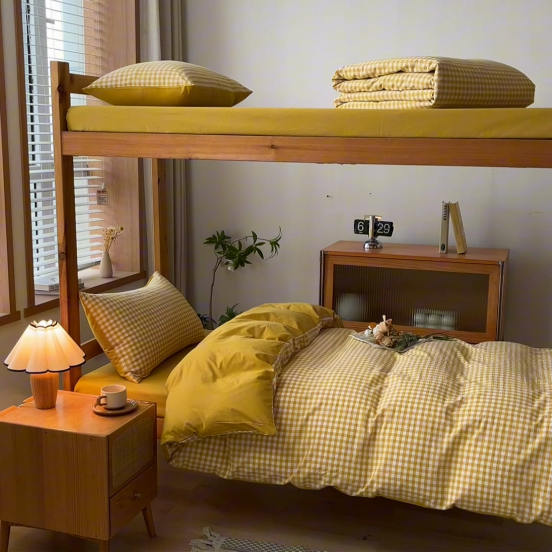 91家纺网 家纺一手货源 找家纺 吉象 2025新款水洗棉学生三件套 黄小格