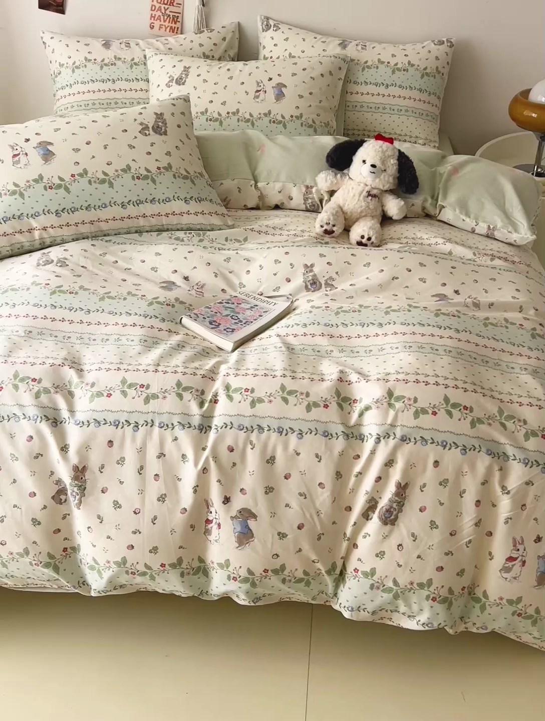 91家纺网 家纺一手货源 找家纺 西引力 2024新款全棉印花四件套 草莓小兔