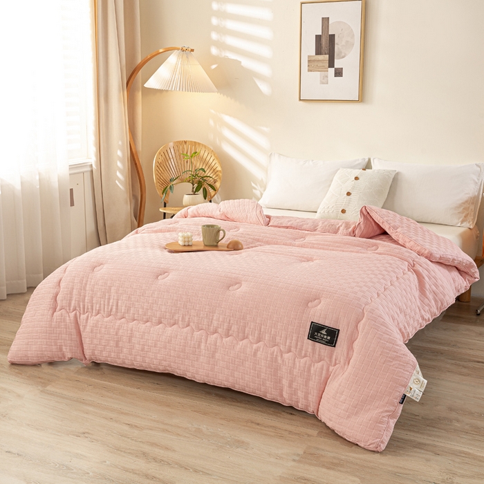 91家纺网 家纺一手货源 找家纺 居易简 2025秋冬新款直播华夫格大豆被冬被立体包边订棉工艺水洗棉大豆被 优雅粉