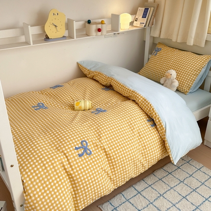 91家纺网 家纺一手货源 找家纺 顾里家纺 2024新款ins可爱风云朵棉套件学生床套件 黄格蝴蝶结