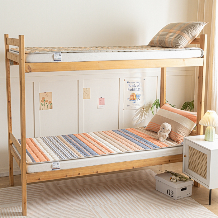 91家纺网 家纺一手货源 找家纺 卡伦家纺 2025新款全棉色织水洗棉夹棉床垫单人学生宿舍床垫 橘兰咖条