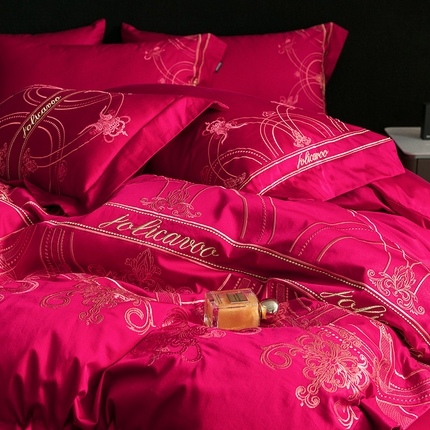 91家纺网 家纺一手货源 找家纺  【A类母婴级】100支长绒棉四件套全棉纯棉轻奢风床单床笠款重工刺绣天丝棉床上用品 克里斯 温莎红