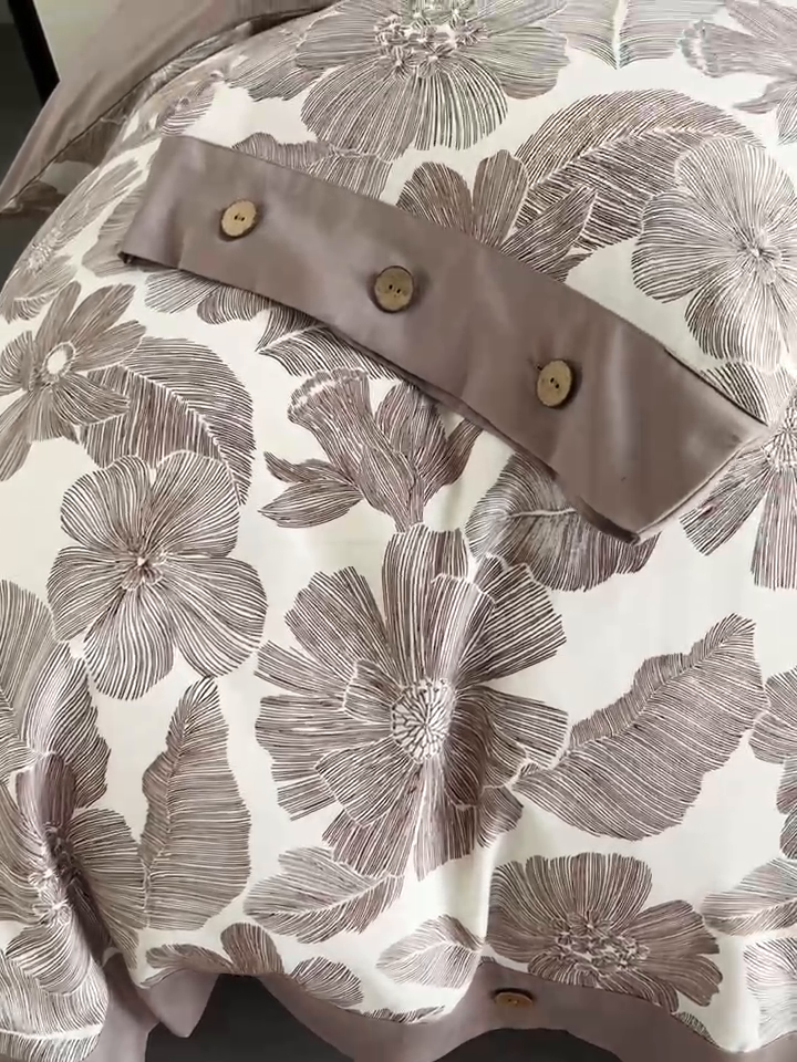 91家纺网 家纺一手货源 找家纺 艾迪尚家纺 2025新款柔丝茸磨毛印花纽扣款单被套 叶蓓