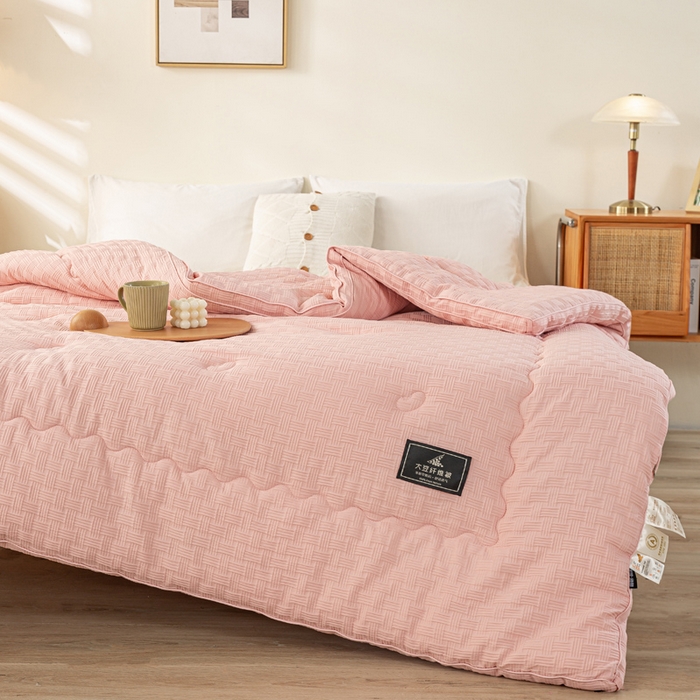 91家纺网 家纺一手货源 找家纺 居易简 2025秋冬新款直播华夫格大豆被冬被立体包边订棉工艺水洗棉大豆被 优雅粉