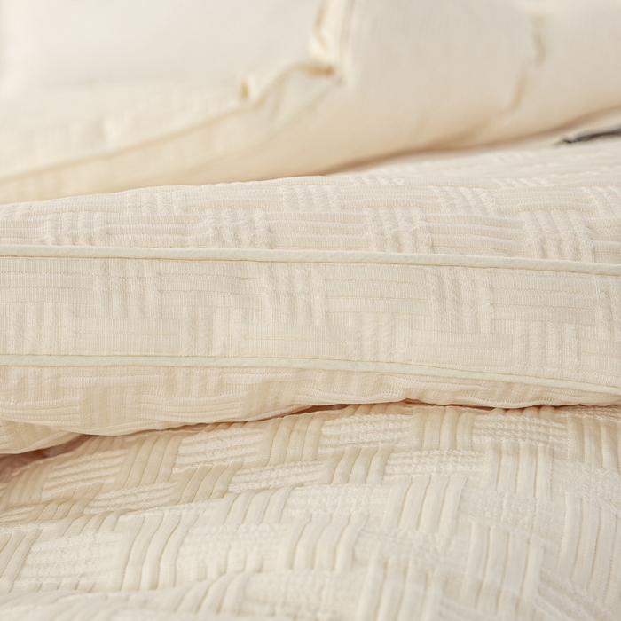 91家纺网 家纺一手货源 找家纺 居易简 2025秋冬新款直播华夫格大豆被冬被立体包边订棉工艺水洗棉大豆被 奶白