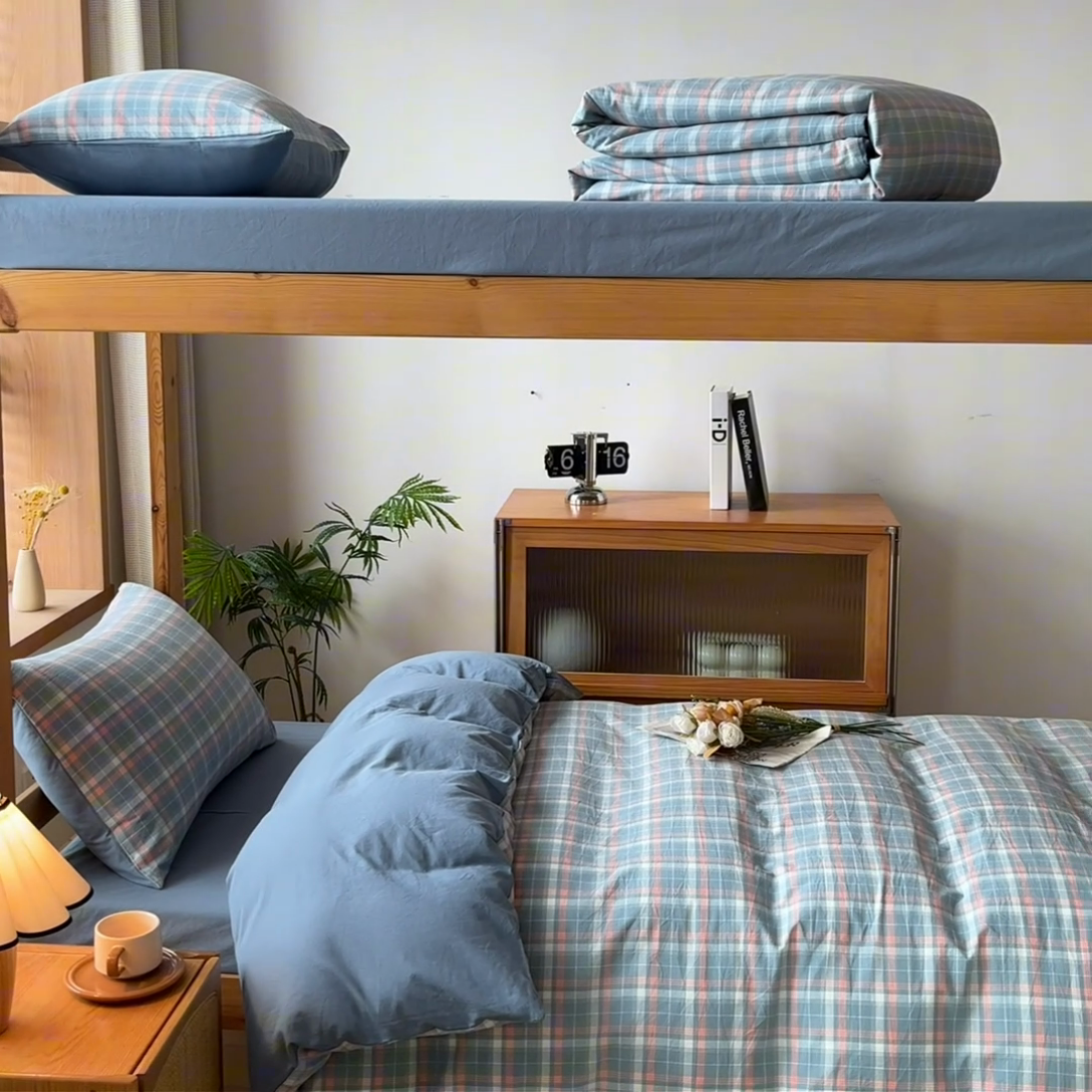 91家纺网 家纺一手货源 找家纺 吉象 2025新款水洗棉学生三件套 初晴蓝