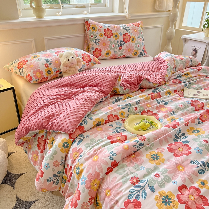 91家纺网 家纺一手货源 找家纺 （总）居易简 2025新款水洗棉双层纱豆豆绒被被子被芯冬被春秋被豆豆被加绒直播  