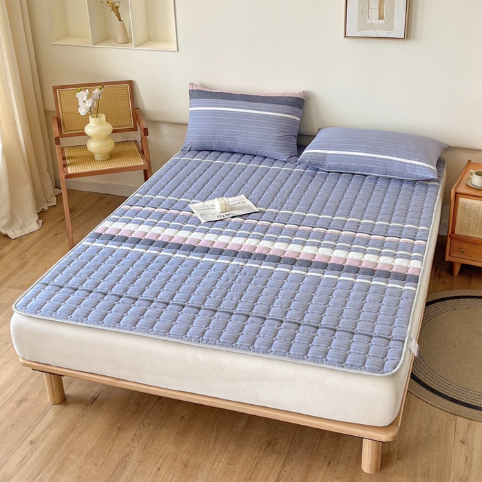 91家纺网 家纺一手货源 找家纺 卡伦家纺 2025新款全棉色织水洗棉夹棉床垫席梦思保护垫 格林兰