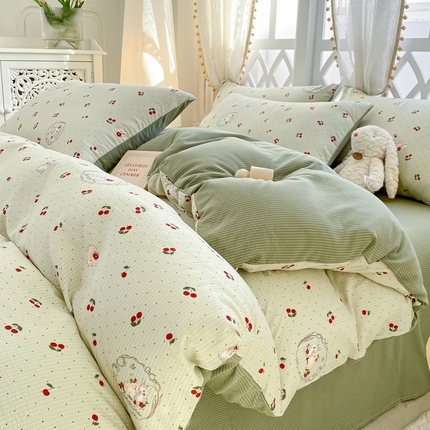 91家纺网 家纺一手货源 找家纺 芷凡家纺 2024新款水洗泡泡棉四件套 樱洛