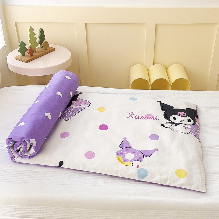 91家纺网 家纺一手货源 找家纺 鱼宝 2025新款正版授权三丽鸥幼儿园套件卡通三件套六件套多件套 甜甜圈库洛米