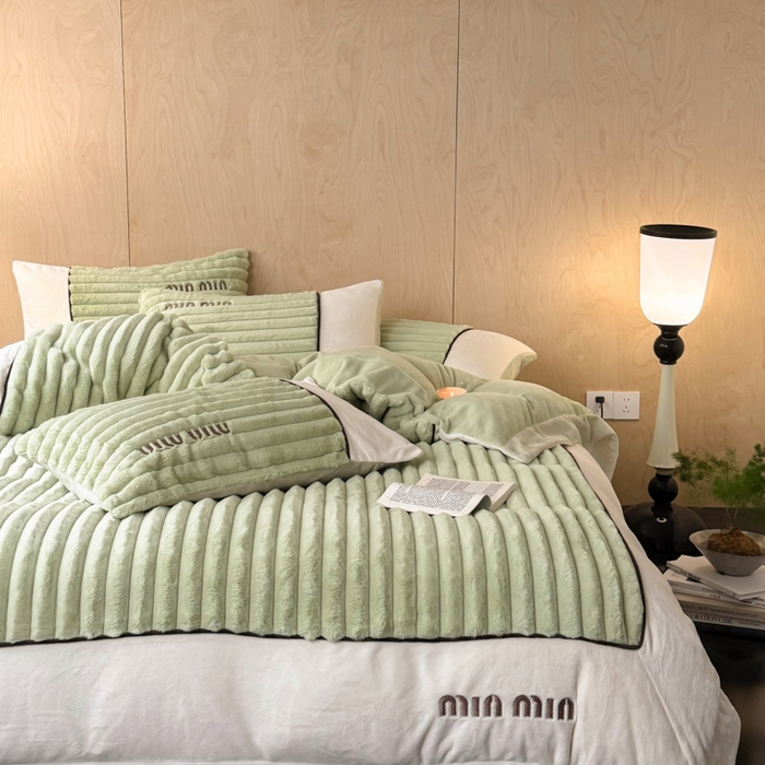 91家纺网 家纺一手货源 找家纺 左视觉 miu风兔毛绒套件样片