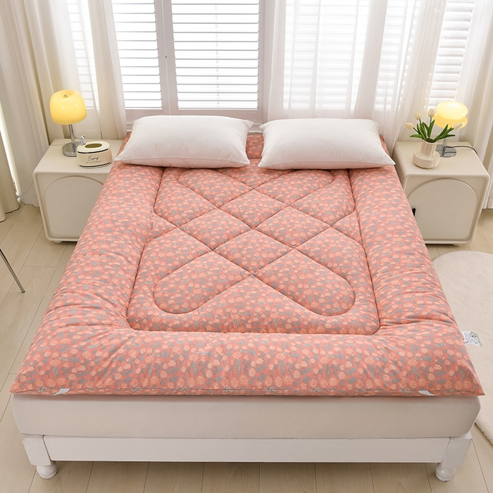 91家纺网 家纺一手货源 找家纺 富威堡家纺 2025新款双层纱棉花床垫 桃花朵朵