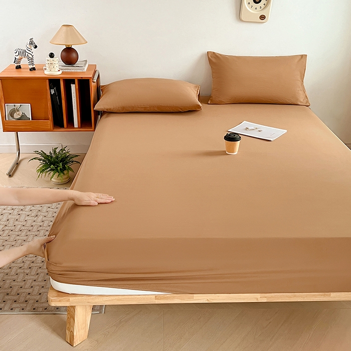 91家纺网 家纺一手货源 找家纺 贝拉梦家纺 2024新款超柔水洗棉纯色简约单品床笠枕套 焦糖