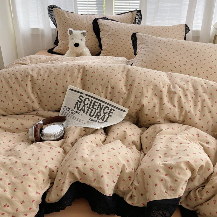 91家纺网 家纺一手货源 找家纺 2025新款全棉黑边双层纱花边款四件套 花边款-韩式小花