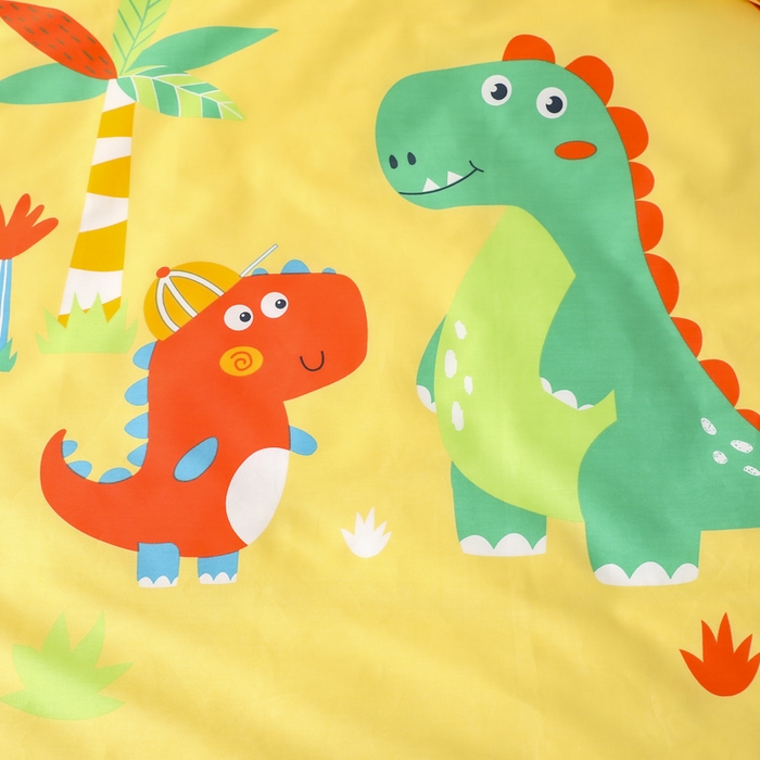 91家纺网 家纺一手货源 找家纺 鱼宝 2025新款全棉幼儿园套件 恐龙兄弟黄