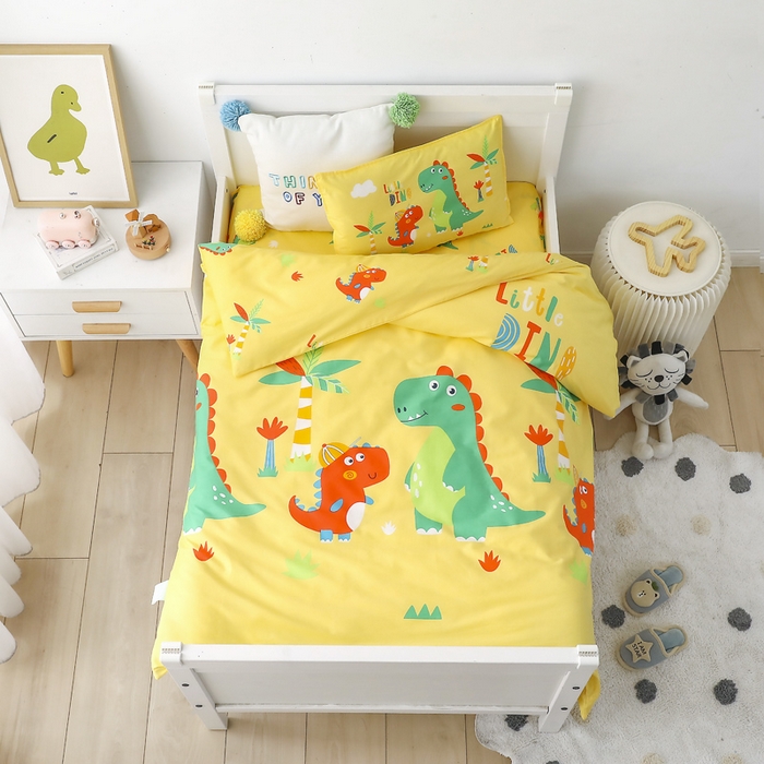 91家纺网 家纺一手货源 找家纺 鱼宝 2025新款全棉幼儿园套件 恐龙兄弟黄