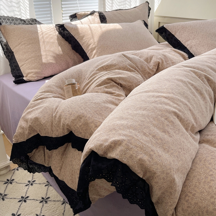 91家纺网 家纺一手货源 找家纺 2025新款全棉黑边双层纱花边款四件套 花边款-花卉