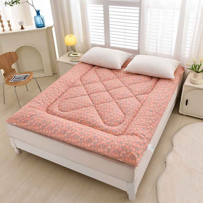 91家纺网 家纺一手货源 找家纺 富威堡家纺 2025新款双层纱棉花床垫 桃花朵朵