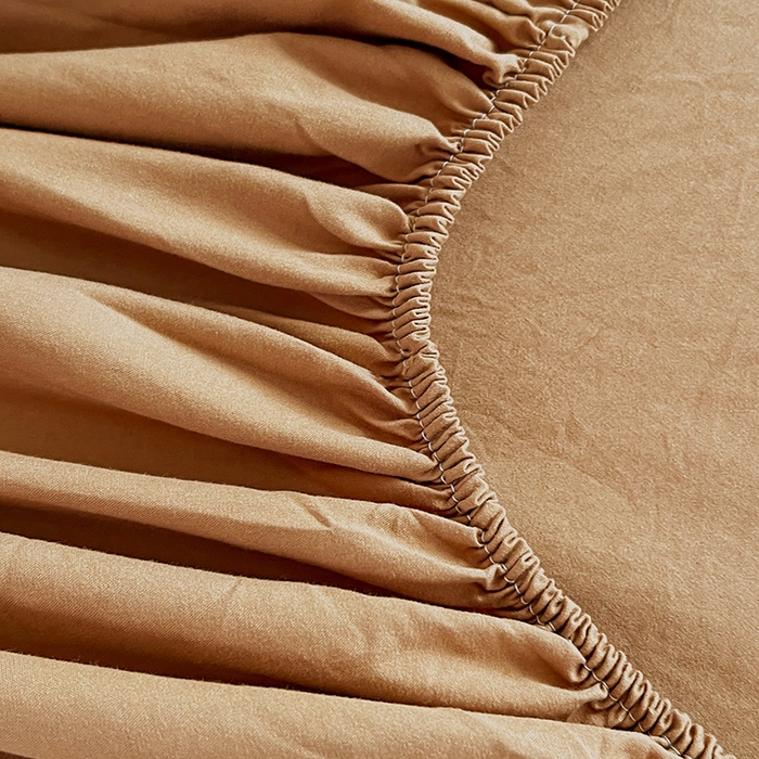 91家纺网 家纺一手货源 找家纺 贝拉梦家纺 2024新款超柔水洗棉纯色简约单品床笠枕套 焦糖