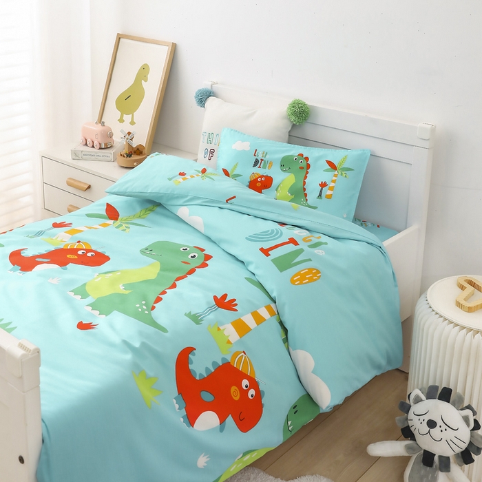 91家纺网 家纺一手货源 找家纺 鱼宝 2025新款全棉幼儿园套件 恐龙兄弟蓝