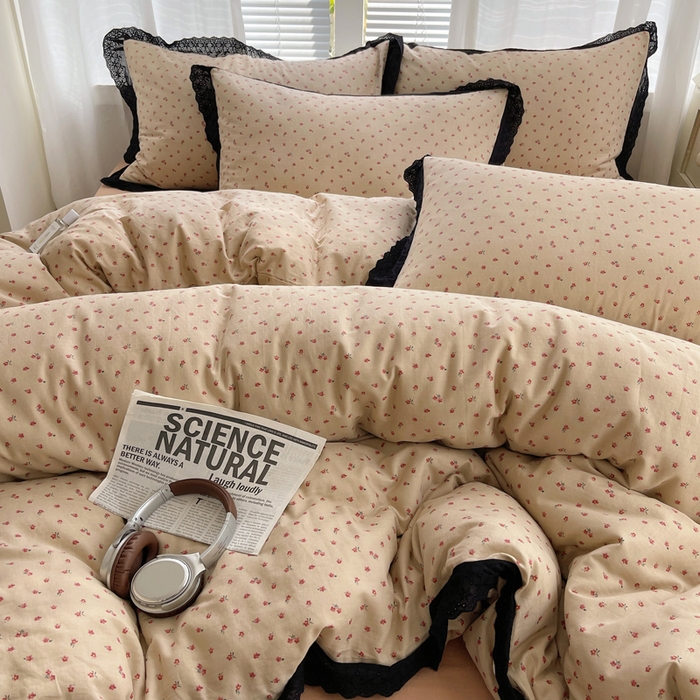 91家纺网 家纺一手货源 找家纺 2025新款全棉黑边双层纱花边款四件套 花边款-韩式小花