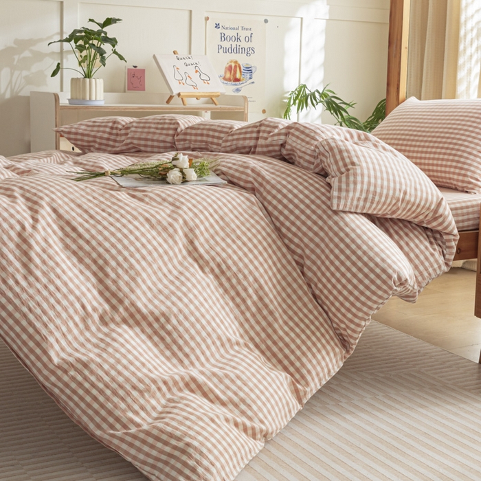 91家纺网 家纺一手货源 找家纺 2025新款全棉水洗棉被套纯棉单双人宿舍学生-可配3件套 粉小格