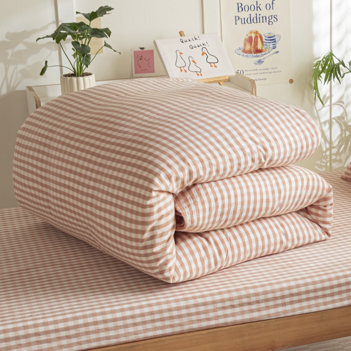 91家纺网 家纺一手货源 找家纺 2025新款全棉水洗棉被套纯棉单双人宿舍学生-可配3件套 粉小格