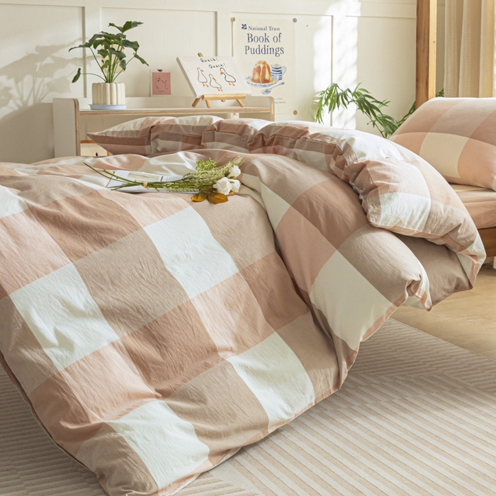 91家纺网 家纺一手货源 找家纺 2025新款全棉水洗棉被套纯棉单双人宿舍学生-可配3件套 粉大格