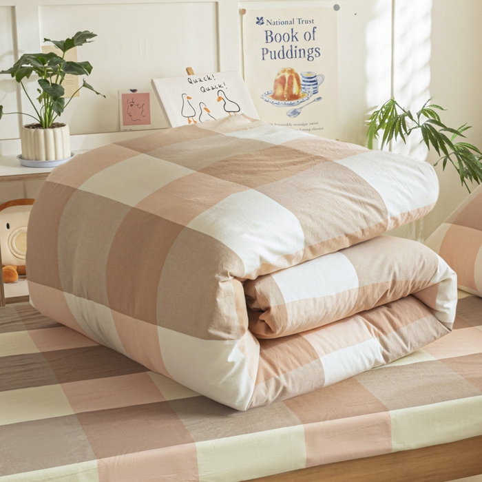 91家纺网 家纺一手货源 找家纺 2025新款全棉水洗棉被套纯棉单双人宿舍学生-可配3件套 粉大格