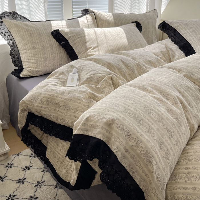 91家纺网 家纺一手货源 找家纺 2025新款全棉黑边双层纱花边款四件套 花边款-庄园