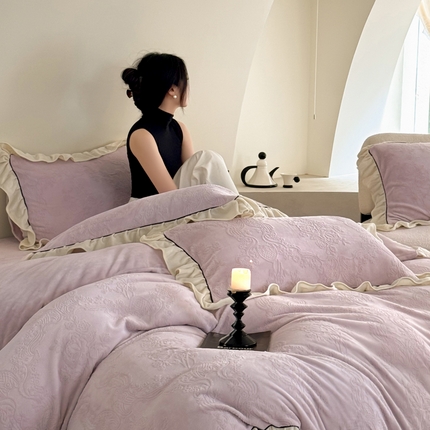 91家纺网 家纺一手货源 找家纺 左视觉 韩系奶油风绒套件拍摄样片