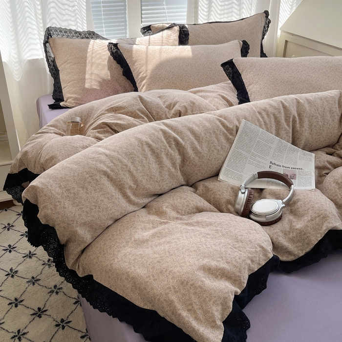 91家纺网 家纺一手货源 找家纺 2025新款全棉黑边双层纱花边款四件套 花边款-花卉