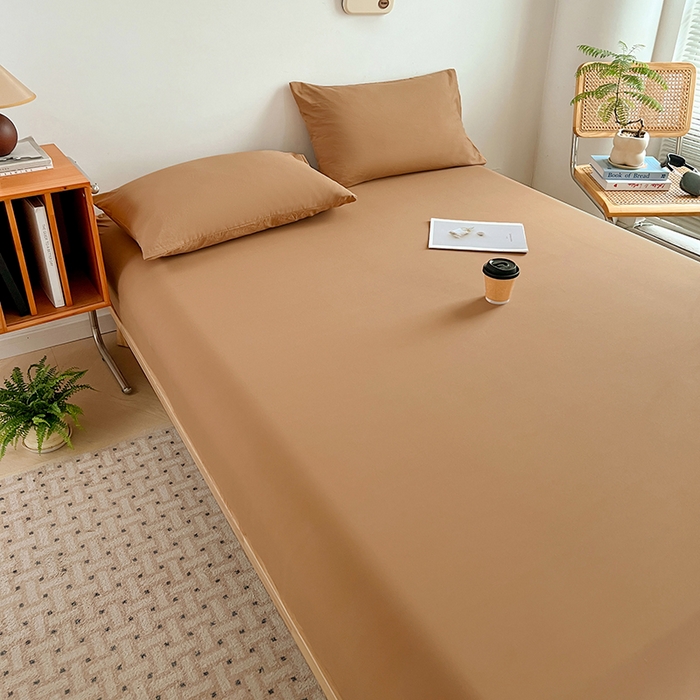 91家纺网 家纺一手货源 找家纺 贝拉梦家纺 2024新款超柔水洗棉纯色简约单品床笠枕套 焦糖