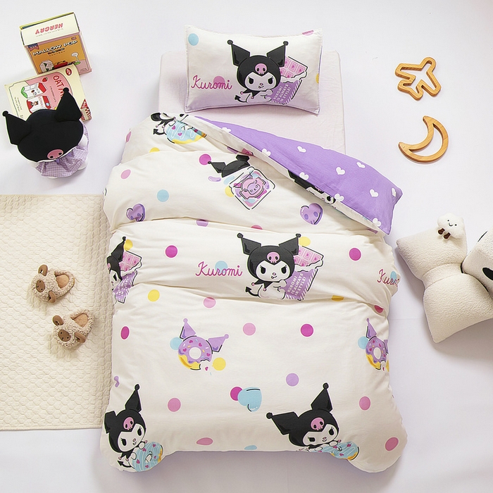 91家纺网 家纺一手货源 找家纺 鱼宝 2025新款正版授权三丽鸥幼儿园套件卡通三件套六件套多件套 甜甜圈库洛米