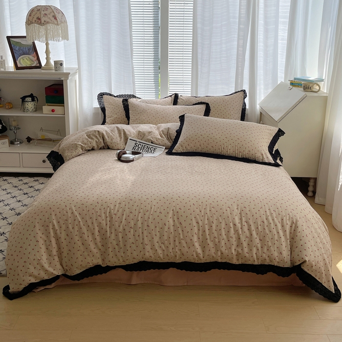 91家纺网 家纺一手货源 找家纺 2025新款全棉黑边双层纱花边款四件套 花边款-韩式小花