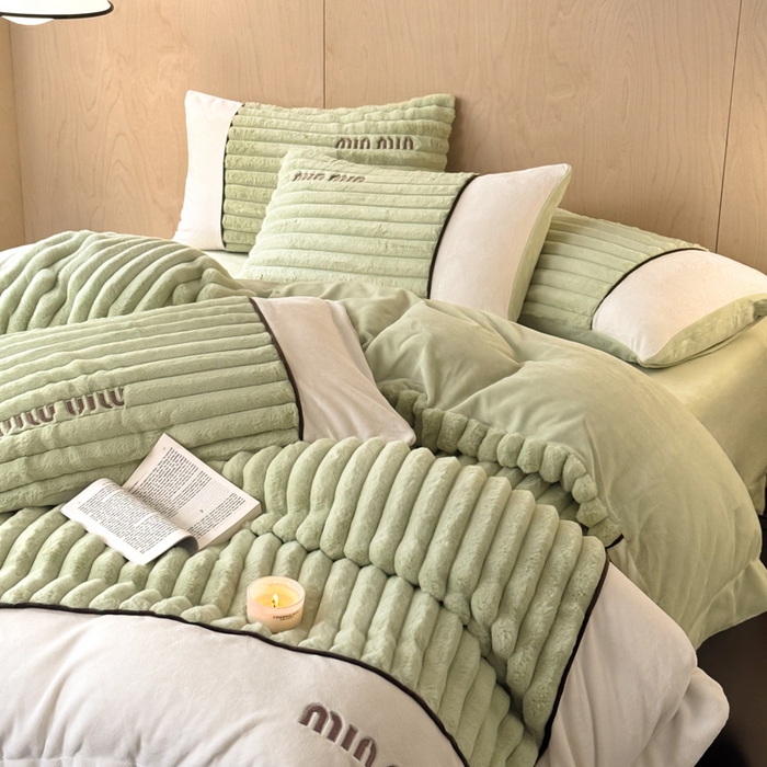 91家纺网 家纺一手货源 找家纺 左视觉 miu风兔毛绒套件样片