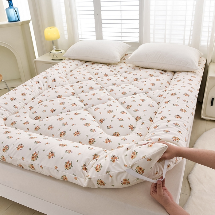 91家纺网 家纺一手货源 找家纺 富威堡家纺 2025新款双层纱棉花床垫 淡雅年华