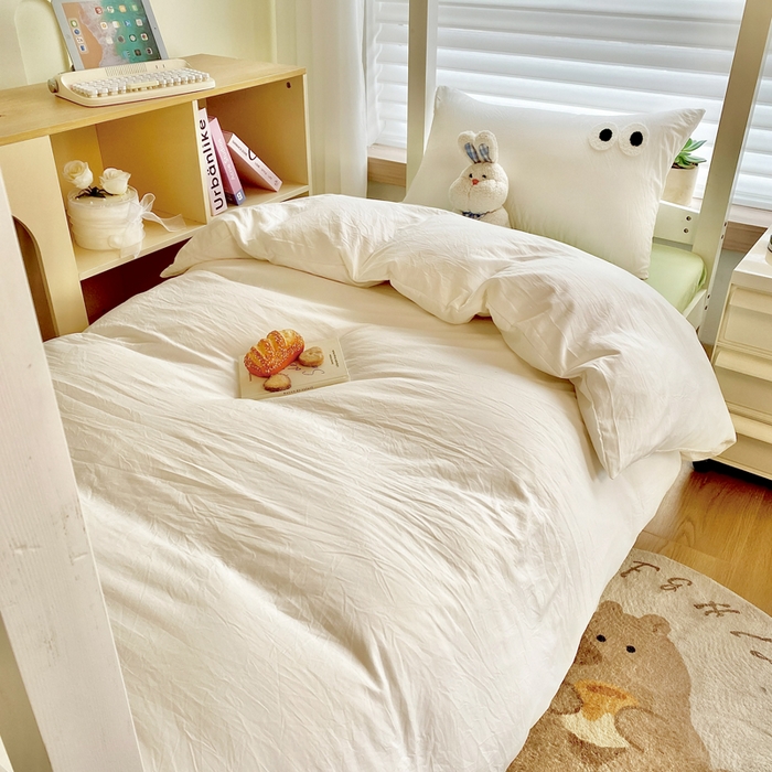 91家纺网 家纺一手货源 找家纺 悦织湾家纺 2025新款水洗棉纯色条纹小眼睛学生宿舍三件套 小眼睛奶白