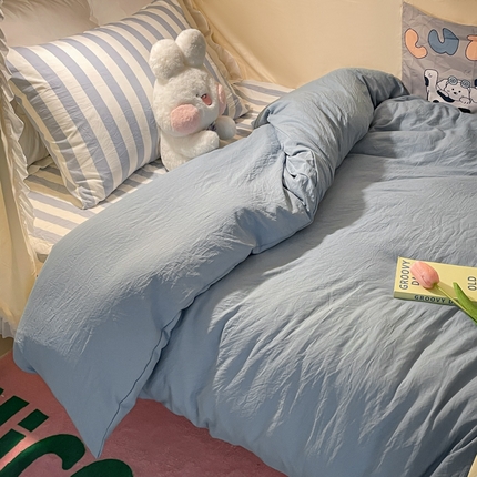 91家纺网 家纺一手货源 找家纺 （总）悦织湾家纺 2025新款水洗棉纯色条纹小眼睛学生宿舍三件套