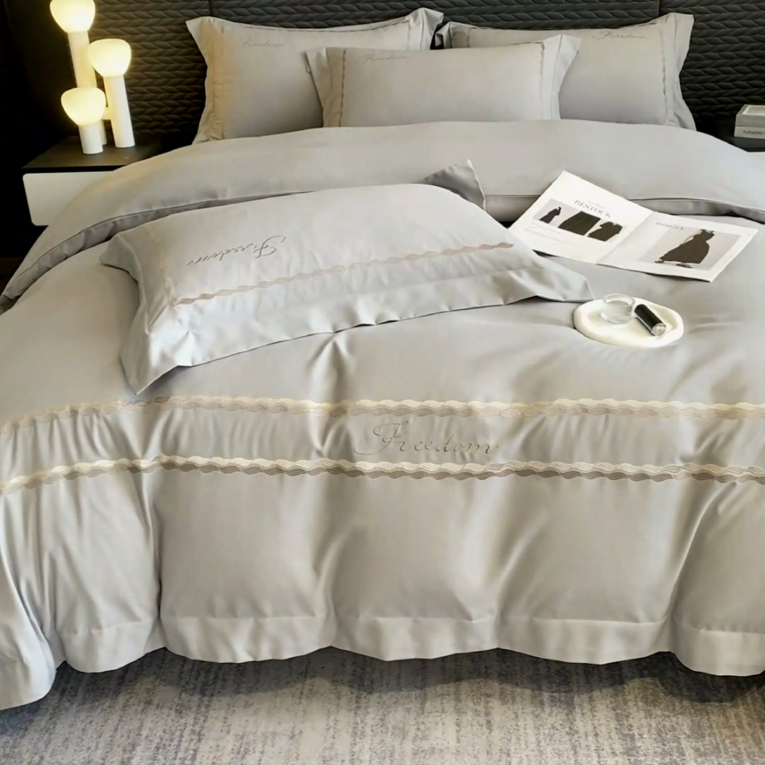 91家纺网 家纺一手货源 找家纺  青柚 2024新款亲肤棉磨毛轻奢刺绣四件套-邂逅 邂逅-绅士灰