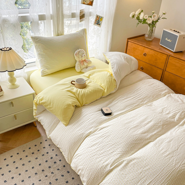 91家纺网 家纺一手货源 找家纺 悦织湾家纺 2025新款水洗棉纯色条纹小眼睛学生宿舍三件套 良品条纹奶黄