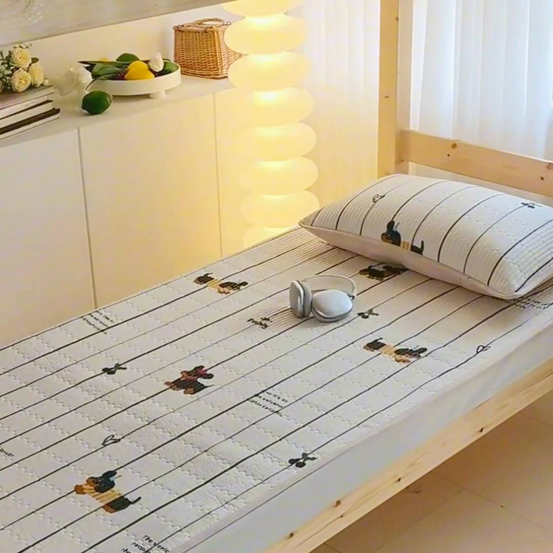 91家纺网 家纺一手货源 找家纺 X猫先生  2024新款小清新印花全棉床盖学生床盖套件-跑量款 2爱神小狗