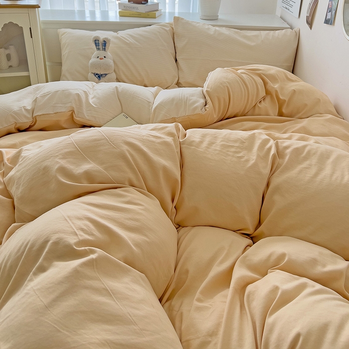 91家纺网 家纺一手货源 找家纺 卡迪熊家纺 2024新款亲肤水洗m学生四件套 奶黄+杏色