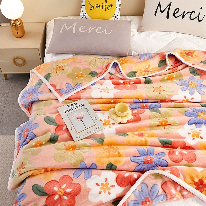 91家纺网 家纺一手货源 找家纺 悦织湾家纺 2025新款加厚云貂绒双面毛毯盖毯 缤纷花朵-粉