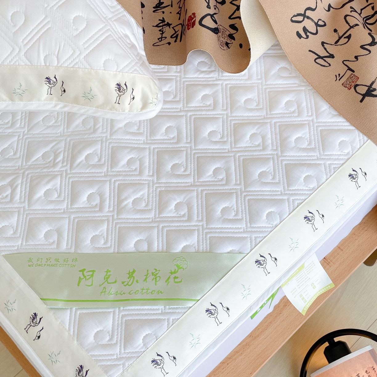 91家纺网 家纺一手货源 找家纺 豪选家纺 2025最新上市秋冬新品爆款国风纯棉新疆棉夹棉床笠四季款   国风-白色