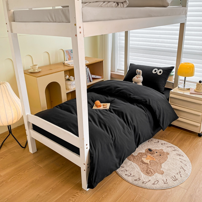 91家纺网 家纺一手货源 找家纺 悦织湾家纺 2025新款水洗棉纯色条纹小眼睛学生宿舍三件套 小眼睛酷黑