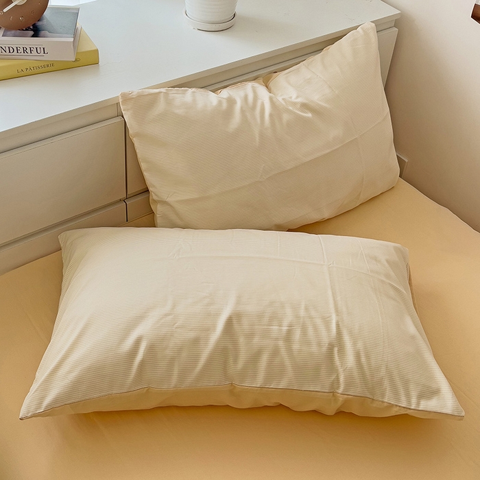 91家纺网 家纺一手货源 找家纺 卡迪熊家纺 2024新款亲肤水洗m学生四件套 奶黄+杏色