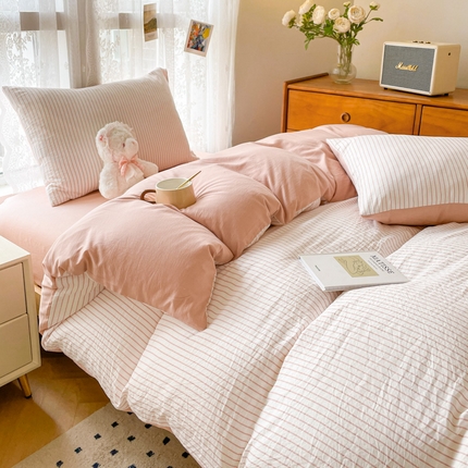 91家纺网 家纺一手货源 找家纺 （总）悦织湾家纺 2025新款水洗棉纯色条纹小眼睛学生宿舍三件套